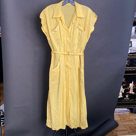 Vintage Dresses & Skirts - Vintage Linen Yellow Daisy Dress